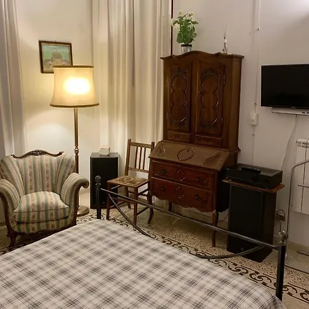 Il Pinolo, Comfy Studio In Rome's Coolest Patch, Pigneto Apartament Rzym