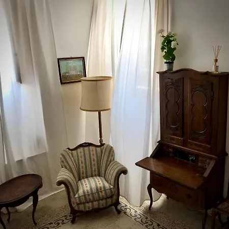 Il Pinolo, Comfy Studio In Rome's Coolest Patch, Pigneto