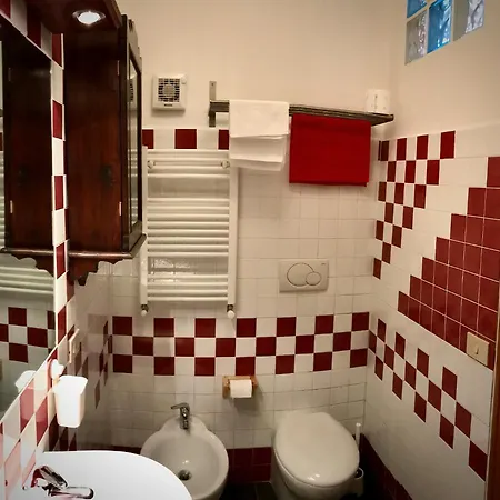Apartament Il Pinolo, Comfy Studio In Rome's Coolest Patch, Pigneto Rzym