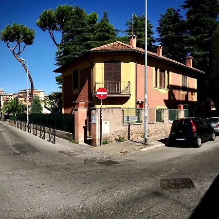 Il Pinolo, Comfy Studio In Rome's Coolest Patch, Pigneto Apartament Rzym