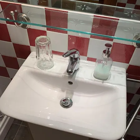 Il Pinolo, Comfy Studio In Rome's Coolest Patch, Pigneto * Рим