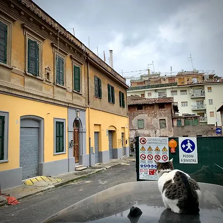 Апартаменты Il Pinolo, Comfy Studio In Rome's Coolest Patch, Pigneto *