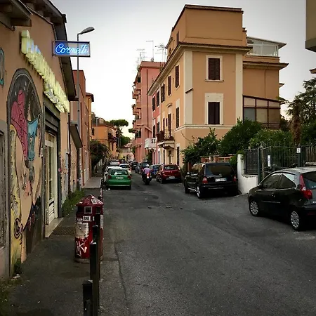 Il Pinolo, Comfy Studio In Rome's Coolest Patch, Pigneto Апартаменты Рим